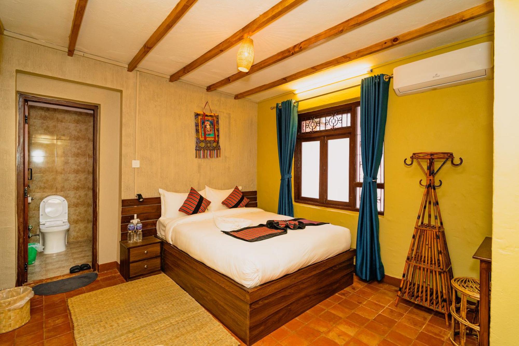 Nepali Heritage Hotel Katmandu Dış mekan fotoğraf