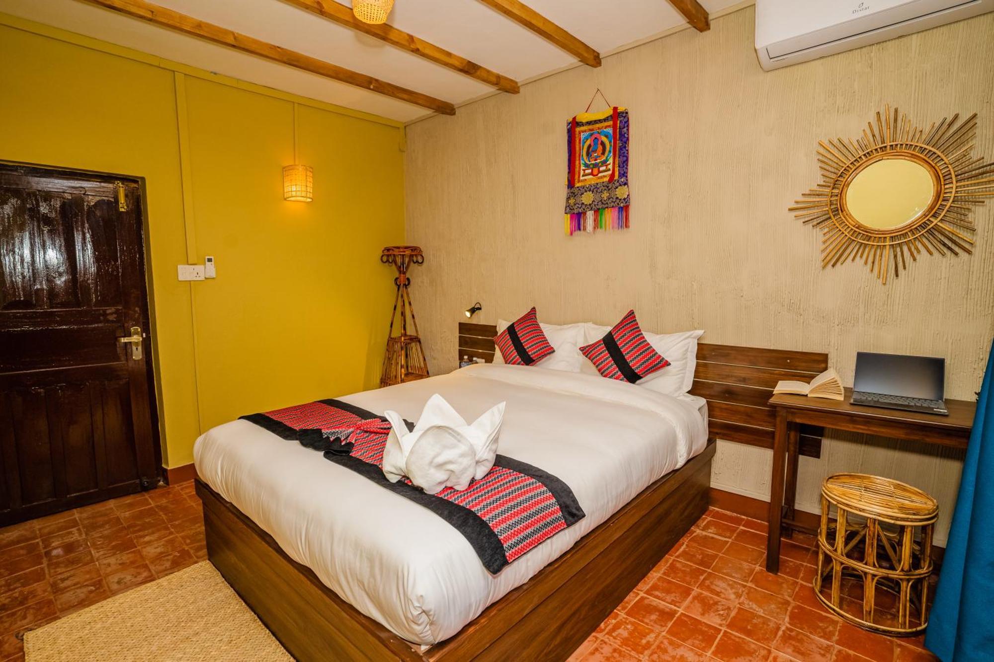 Nepali Heritage Hotel Katmandu Dış mekan fotoğraf